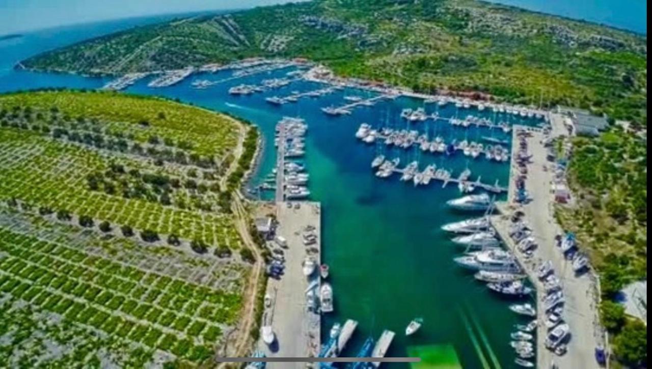 Eco-Friendly Estate I Apart otel Primošten Dış mekan fotoğraf
