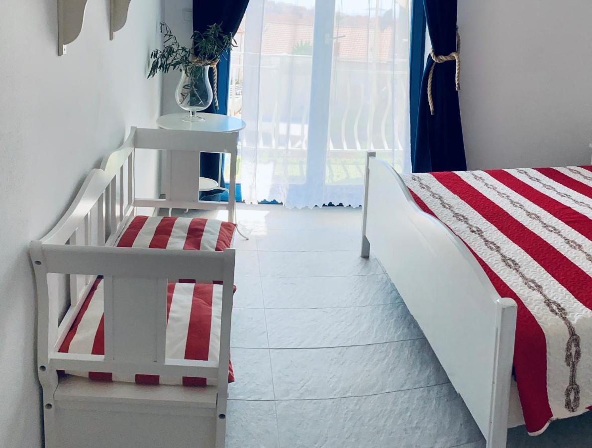 Eco-Friendly Estate I Apart otel Primošten Dış mekan fotoğraf